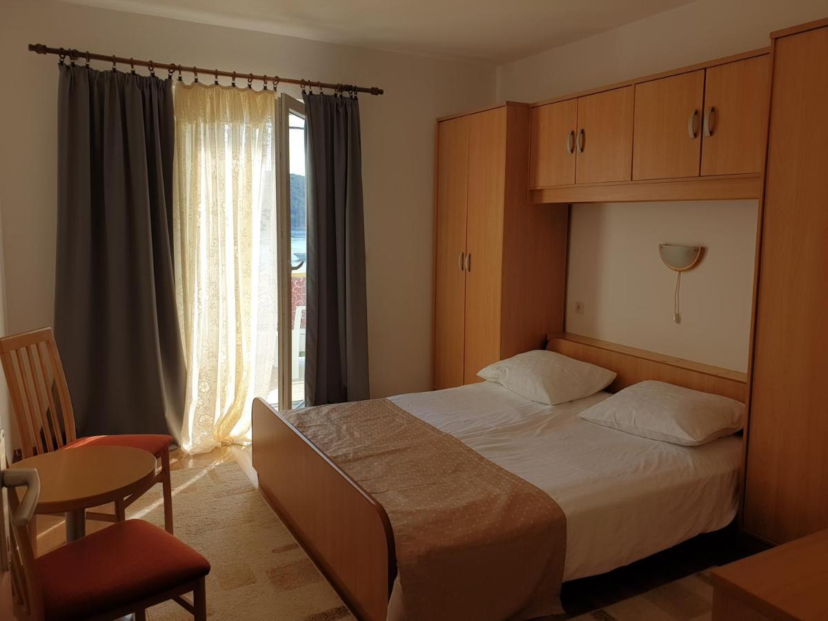 Apartmani I Sobe Jusic Rab Town Eksteriør billede