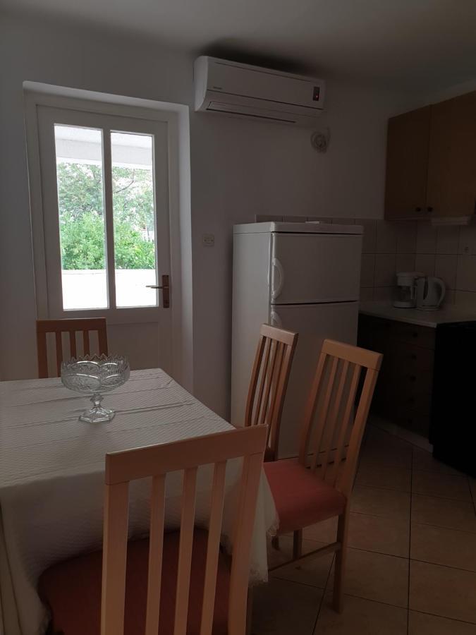Apartmani I Sobe Jusic Rab Town Eksteriør billede