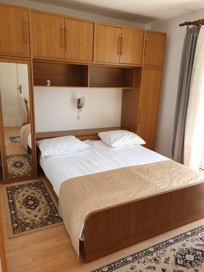 Apartmani I Sobe Jusic Rab Town Eksteriør billede