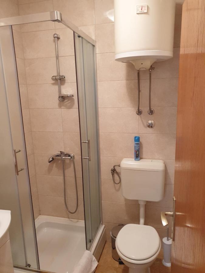Apartmani I Sobe Jusic Rab Town Eksteriør billede