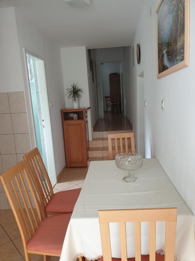 Apartmani I Sobe Jusic Rab Town Eksteriør billede