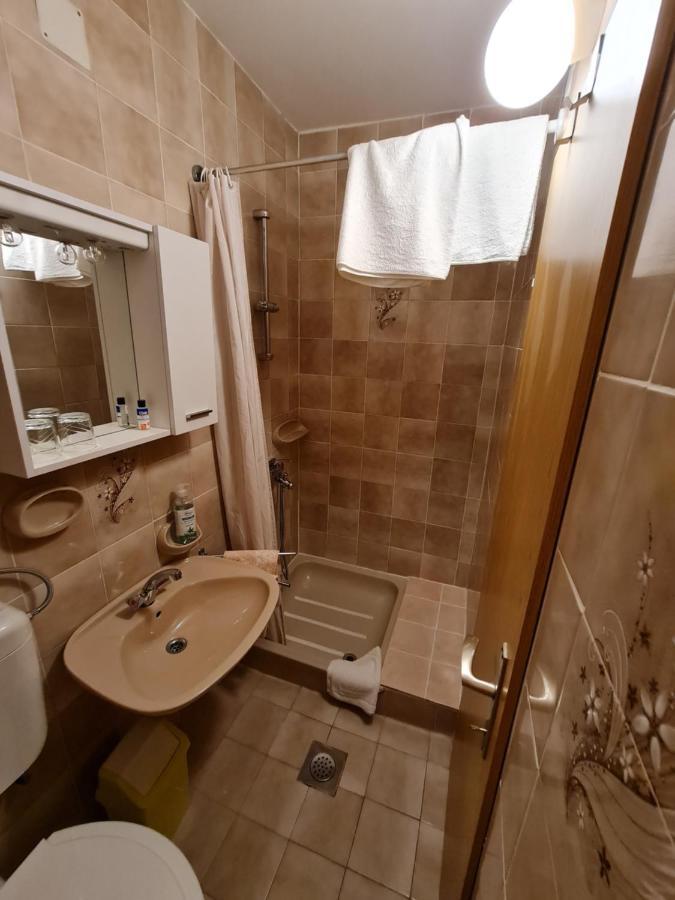 Apartmani I Sobe Jusic Rab Town Eksteriør billede
