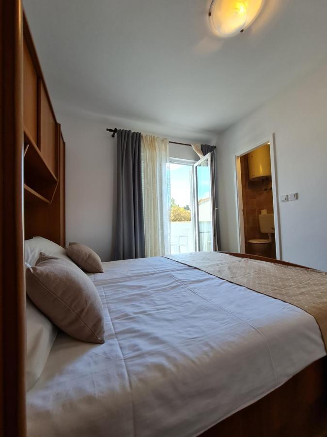 Apartmani I Sobe Jusic Rab Town Eksteriør billede